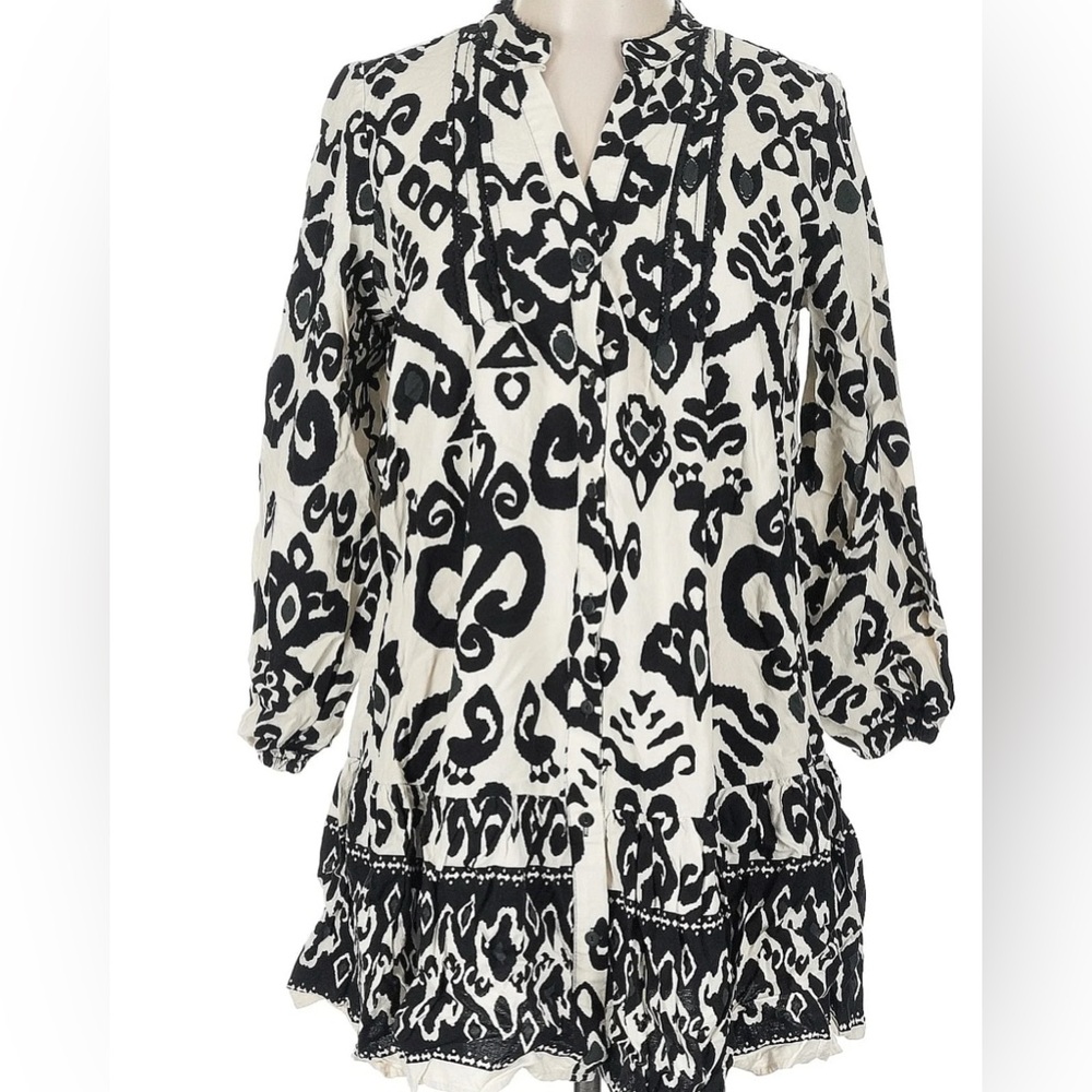 Zara Women Dress - long sleeve- Above knee.